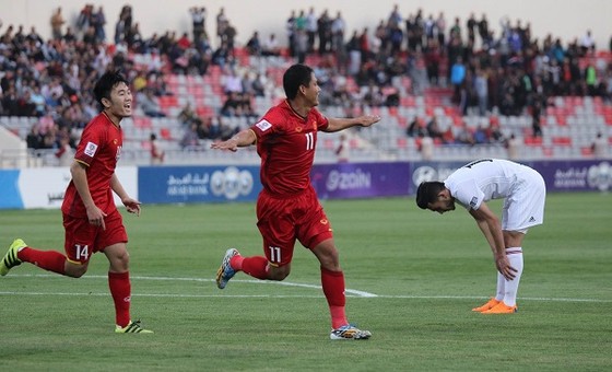 Anh Đức ghi bàn, tuyển Việt Nam giành 1 điểm tại Jordan ảnh 1