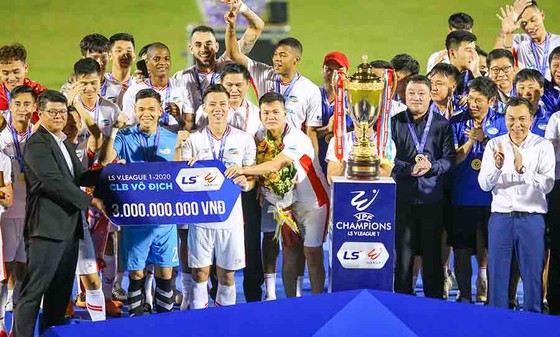 HLV Trương Việt Hoàng: 5 phút cuối trận tôi không dám theo dõi ảnh 2