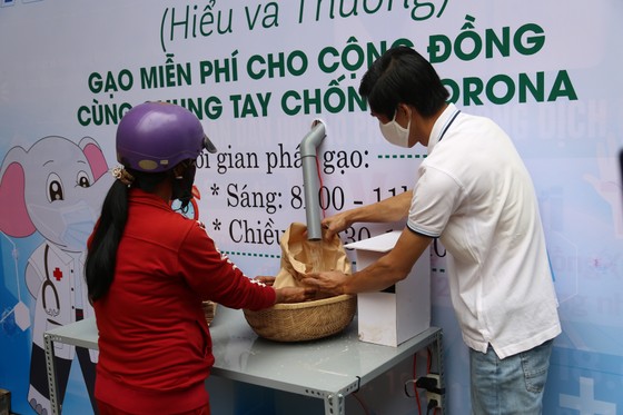'ATM gạo' nghĩa tình ở Đắk Lắk ảnh 1