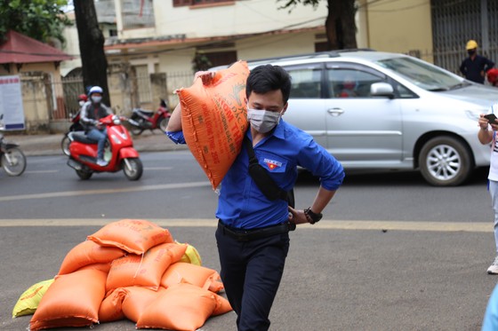 'ATM gạo' nghĩa tình ở Đắk Lắk ảnh 6