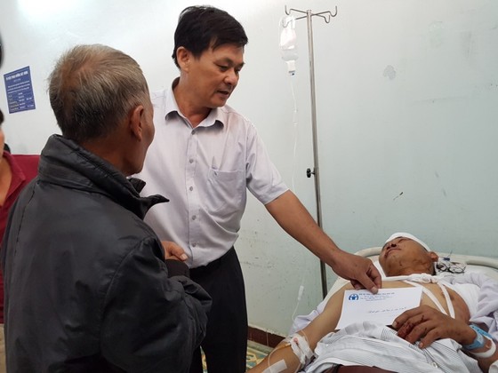 Vụ 2 xe khách đối đầu ở Kon Tum: Nhiều nạn nhân bị thương nặng ảnh 1