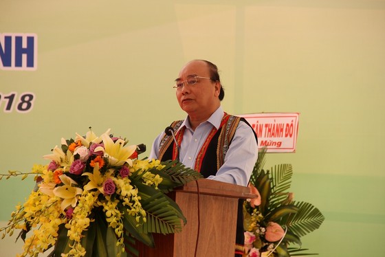 Thủ tướng Nguyễn Xuân Phúc dự khánh thành trung tâm nghiên cứu sâm Ngọc Linh ảnh 4