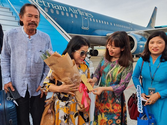 Đà Nẵng chào đón những vị khách đầu tiên nhân dịp Xuân Canh Tý 2020 ảnh 1