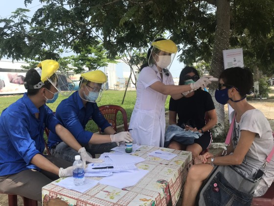 Đà Nẵng kiểm tra 44.000 hành khách qua cửa ngõ ra vào thành phố ảnh 2