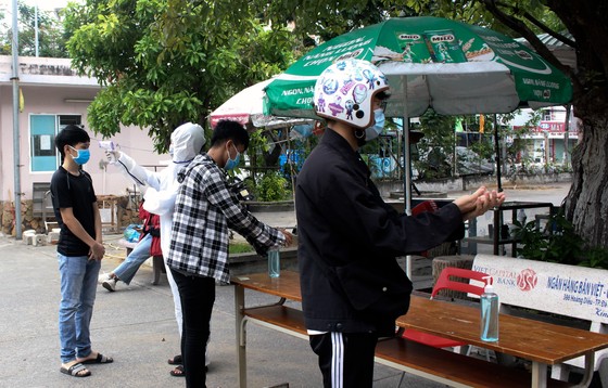 “Siêu thị sẻ chia 0 đồng” hỗ trợ sinh viên Đà Nẵng trong mùa Covid-19 ảnh 2