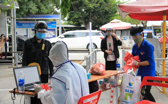 “Siêu thị sẻ chia 0 đồng” hỗ trợ sinh viên Đà Nẵng trong mùa Covid-19 ảnh 3