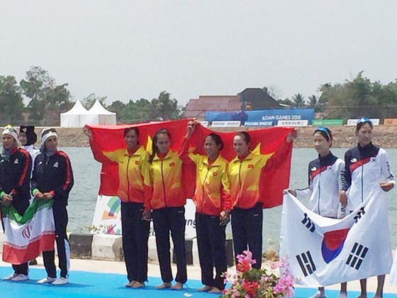 Các cô gái rowing đã "giấu bài" để làm nên chiến thắng ảnh 1