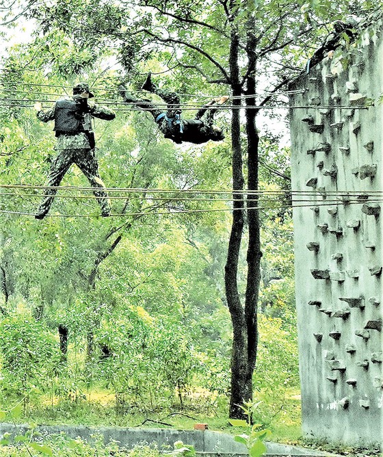 Chất thép lính đặc nhiệm ảnh 6