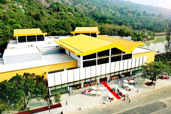 Những góc chụp đẹp mê mẩn ở Nhà ga cáp treo lớn nhất thế giới tại Tây Ninh ảnh 1