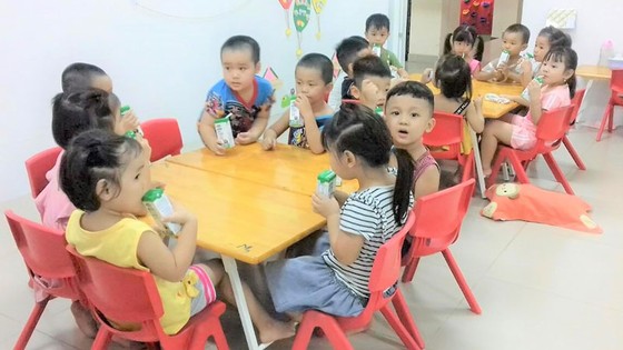 Chương trình sữa học đường: Khắc phục những bất cập ảnh 1
