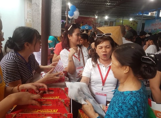 Ấm áp Phiên chợ 0 đồng lần thứ 5 tại Bệnh viện quận Thủ Đức ảnh 2