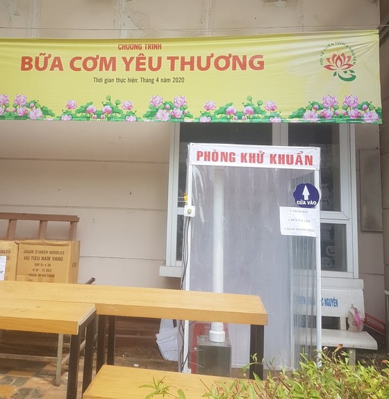 Hơn 90.000 bữa cơm yêu thương giúp người nghèo vượt qua dịch Covid-19 ảnh 5
