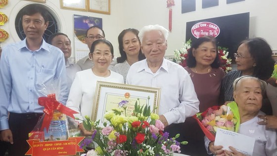 Lãnh đạo TPHCM chúc thọ các cụ cao niên tiêu biểu ảnh 2