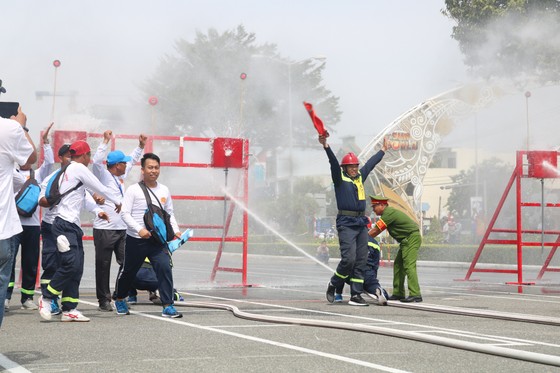 TPHCM đoạt giải nhất Hội thi Nghiệp vụ chữa cháy và cứu nạn cứu hộ 2020 ảnh 14