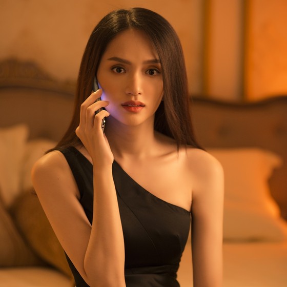MV mới của Hương Giang lập kỷ lục lên No.1 Trending YouTube nhanh nhất ảnh 1