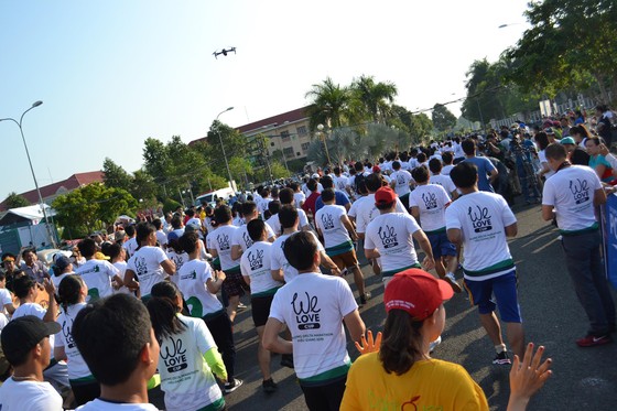 Sôi động Giải chạy bộ Mekong Delta Marathon ảnh 3