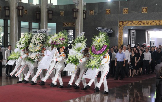 Những câu chuyện bình dị về ông Mười Hương ảnh 1