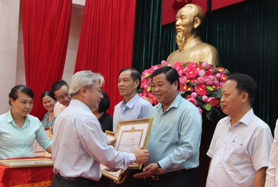 Nhà Bè đặt mục tiêu lên quận để quyết tâm, nỗ lực thực hiện ảnh 1