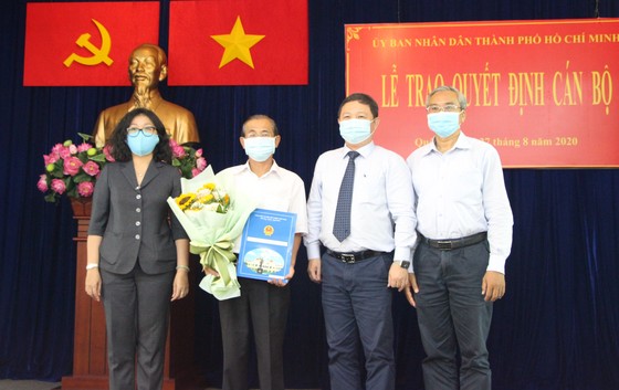 Phê chuẩn kết quả bầu hai Phó Chủ tịch UBND quận 5 ảnh 1