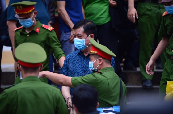 Bị cáo Đinh La Thăng:  “Tôi thấy có lỗi với ĐBSCL, muốn hoàn thành cao tốc TPHCM-Trung Lương-Mỹ Thuận-Cần Thơ” ảnh 1