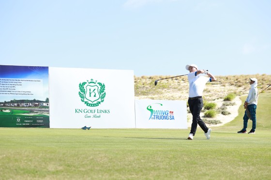 Giải golf 'Vì Trường Sa thân yêu' huy động hơn 136 tỷ đồng ủng hộ Trường Sa và Vùng 4 Hải quân ảnh 2