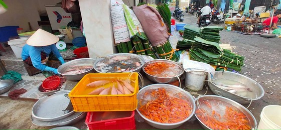 Thả cá chép ngày 23 tháng Chạp…cầu mong sự bình an ảnh 2
