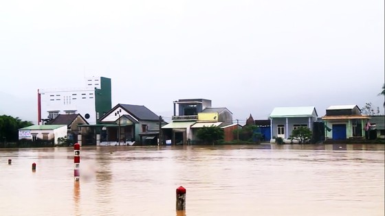 Mưa lũ gây thiệt hại nặng nề tại Bình Định ảnh 7