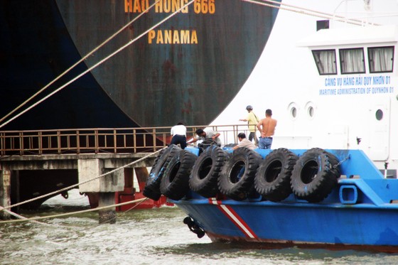 Bão nối liền nhau, Nam Trung bộ gồng mình chống chịu ảnh 7