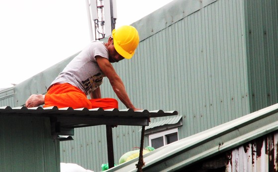Bão nối liền nhau, Nam Trung bộ gồng mình chống chịu ảnh 8
