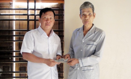 Bạn đọc tiếp tục giúp đỡ thanh niên bị tai nạn phải cắt bỏ 2 chân ảnh 1
