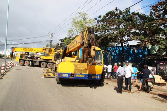 Xe đầu kéo lao vào 2 ngôi nhà có 5 người đang ngủ say ảnh 5