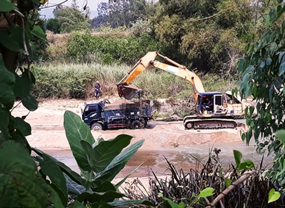 Xã “bật đèn” cho doanh nghiệp khai thác cát sông La Tinh ảnh 5