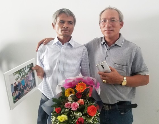 Bàn giao công dân Philippines bị nạn trên biển ảnh 1