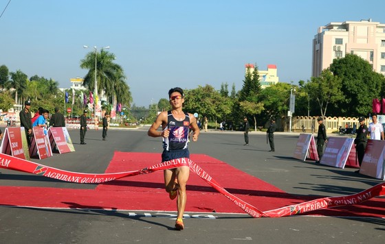 Hơn 2.000 vận động viên tham dự Giải Việt dã truyền thống Báo Quảng Nam ảnh 3
