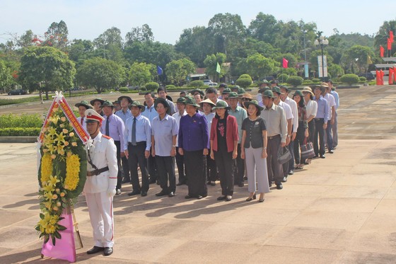 Phó Chủ tịch Thường trực Quốc hội Tòng Thị Phóng thăm Quảng Nam ảnh 1