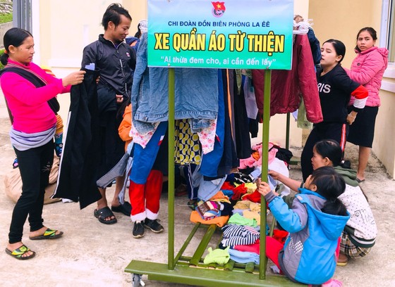 Biên cương vững tay súng, trọn nghĩa tình quân dân ảnh 2