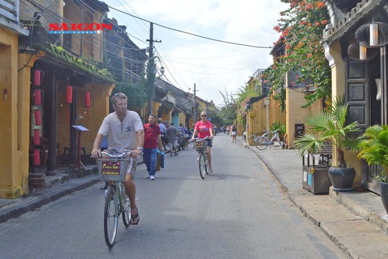 Sẽ đóng cửa di tích nếu có nhiều ca dương tính Covid- 19 tại Hội An ảnh 1