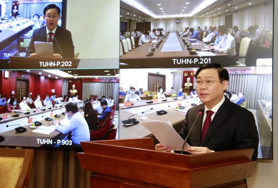 Bàn giải pháp vừa chống dịch vừa đi đầu phục hồi, phát triển kinh tế ảnh 1