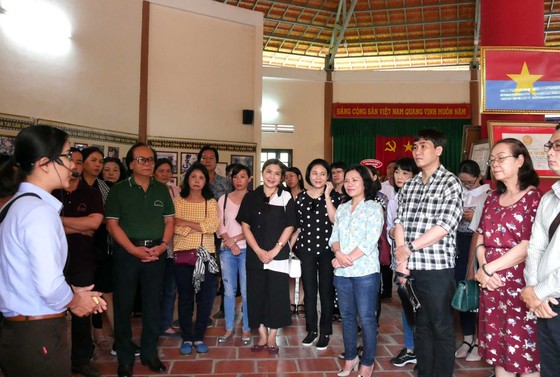 80 cán bộ tuyên giáo, nhà báo, văn nghệ sĩ TPHCM tập huấn về lý luận phê bình văn học nghệ thuật ảnh 3