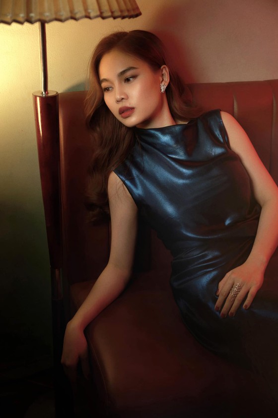 Giang Hồng Ngọc làm mới 6 ca khúc quen thuộc với album 'Một cuốn tự tình' ảnh 1