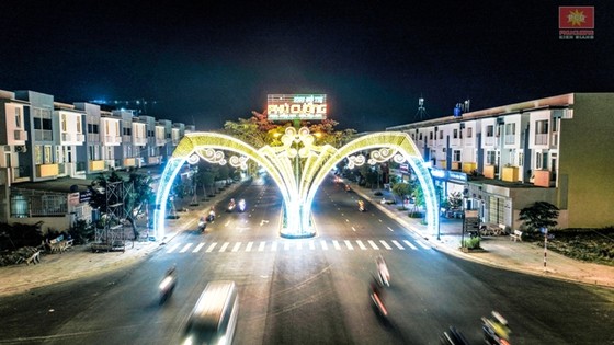 Khu đô thị lấn biển trang hoàng giáng sinh đón du khách ảnh 1