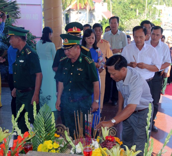Dâng hương kỷ niệm 56 năm Ngày hy sinh nữ Anh hùng Phan Thị Ràng ảnh 1
