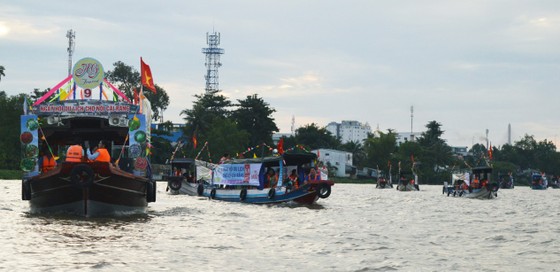 Cần Thơ tạm dừng tổ chức ngày hội 'Văn hóa chợ nổi Cái Răng' ảnh 1