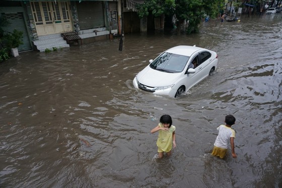 Đường Nguyễn Hữu Cảnh đã hết ngập ảnh 3