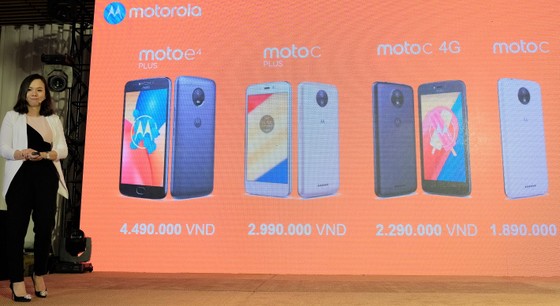 Motorola tung bốn smartphone giá "mềm" ảnh 2