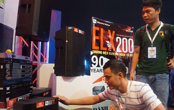 Phúc Thanh Audio đưa Electro-Voice ELX200 trình diễn ảnh 1