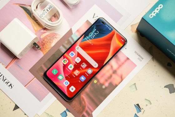 OPPO chính thức giới thiệu Reno4 phiên bản "Tím Khói"  ảnh 3