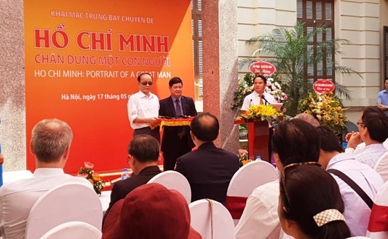 Giới thiệu gần 200 tư liệu hiện vật quý về Chủ tịch Hồ Chí Minh ảnh 3