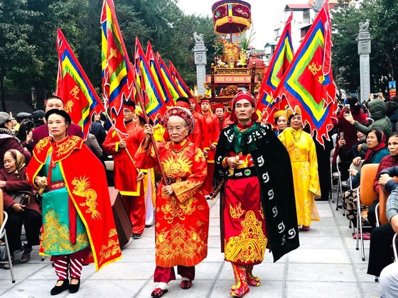Hàng ngàn người tham dự lễ hội Gò Đống Đa ảnh 1