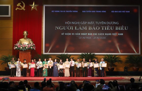 Tuyên dương 187 người làm báo tiêu biểu ảnh 3